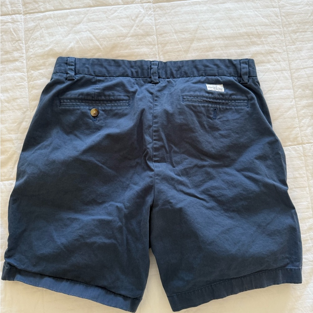 Vineyard vines navy shorts - Picture 3 of 3